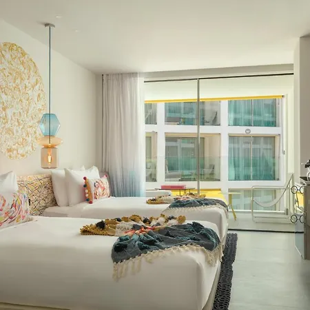 W Ibiza Hotell Santa Eularia des Riu