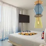 W Ibiza فندق 5*