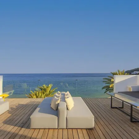 ホテル W Ibiza サンタ・エウラリア・デス・リウ