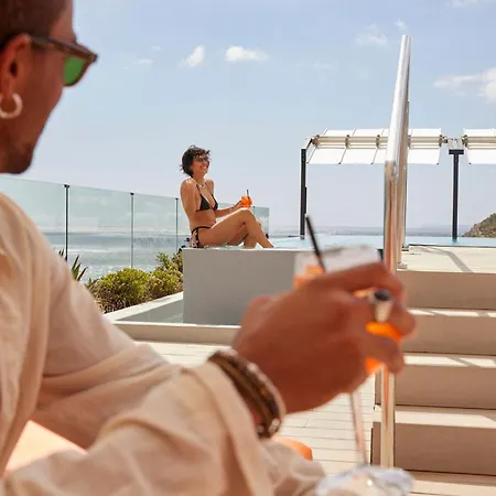 W Ibiza Santa Eulária des Riu