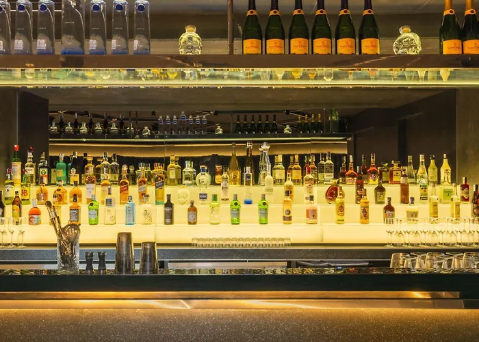 Готель W Ibiza 5*